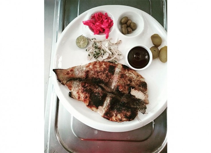 رستوران چنگال پلاس