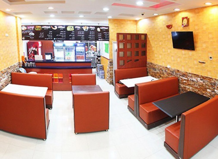 فست‌فود زنجیره‌ای نارا شعبه سعادت‌آباد