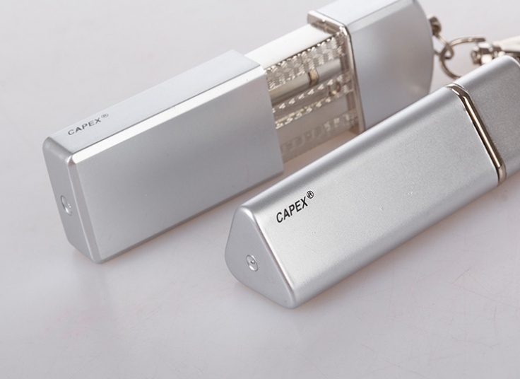 زیر سیگاری جیبی طرح Marlboro