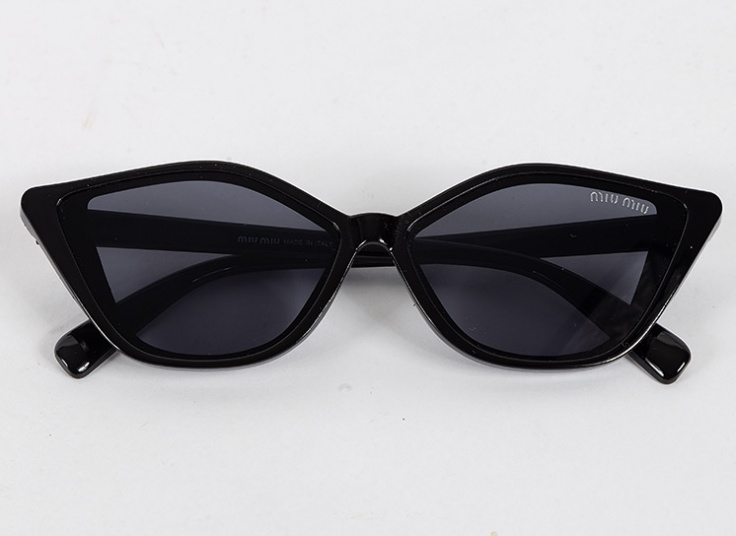 عینک زنانه miu miu