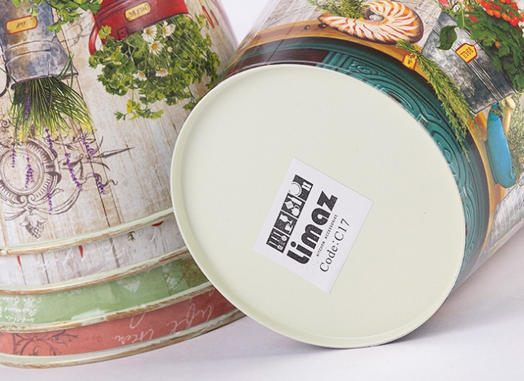 گلدان فلزی طرحدار Limaz