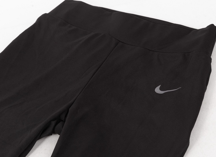 شلوارک زنانه Nike