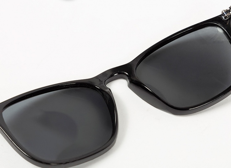 عینک آفتابی پلاریزه