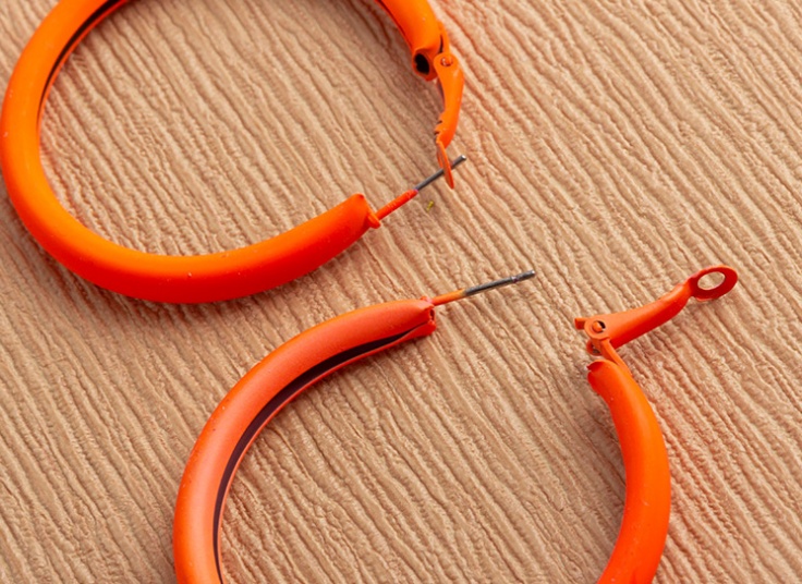 انواع گوشواره نئونی