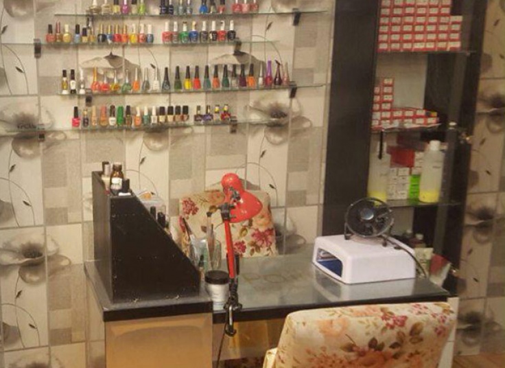 سالن زیبایی پالت