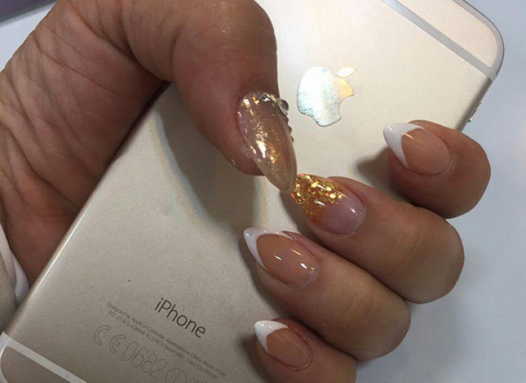 خدمات ناخن سالن چهره نگاران