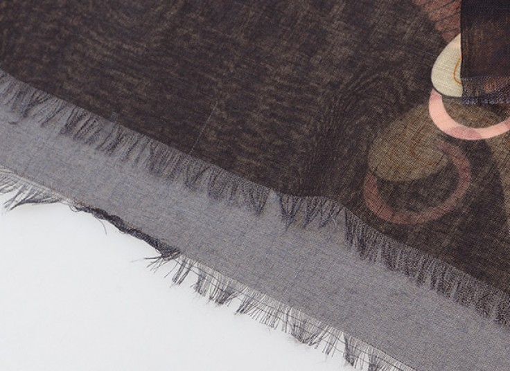 روسری قواره دار طرح Roberto Cavalli