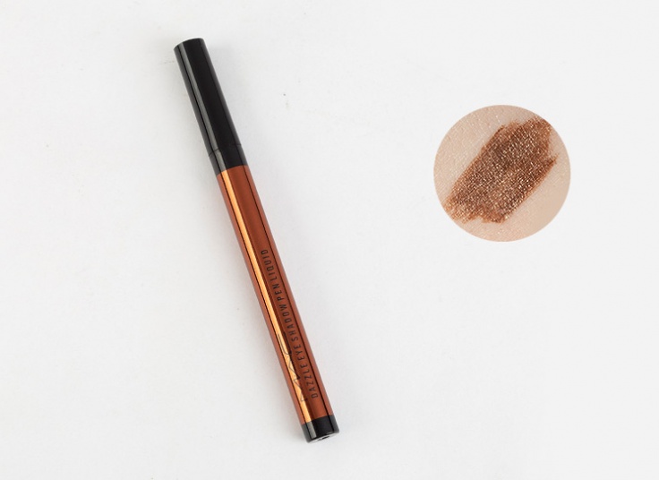 خط چشم ماژیکی M.A.C