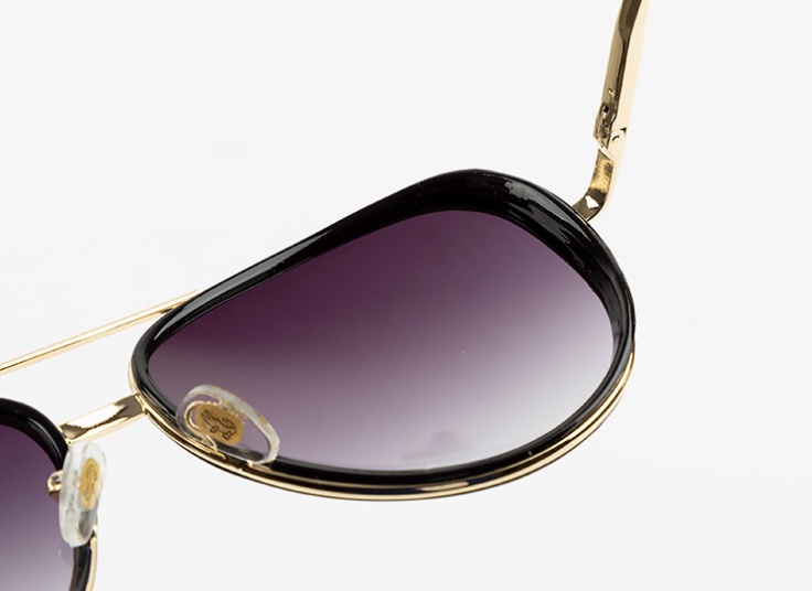 عینک آفتابی Lacoste