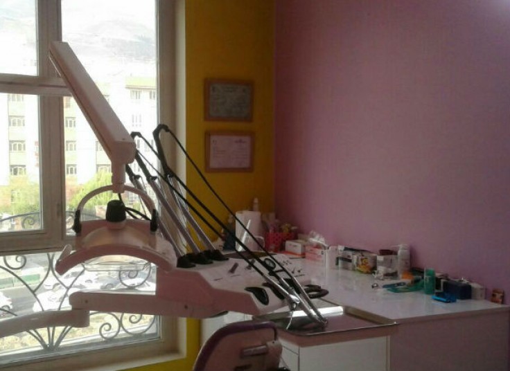 جرم گیری و بروساژ دندانپزشکی لوتوس