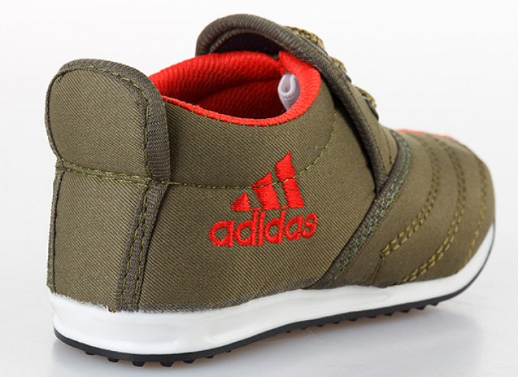 کفش بچگانه طرح adidas