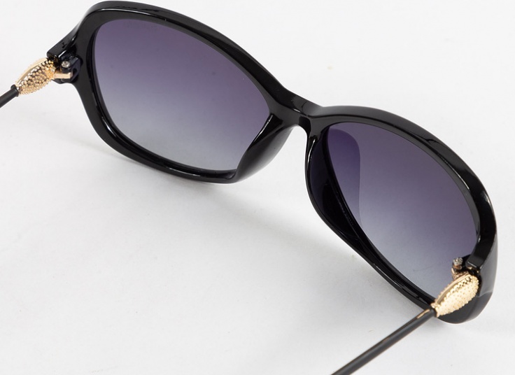 عینک آفتابی زنانه Serato 9378