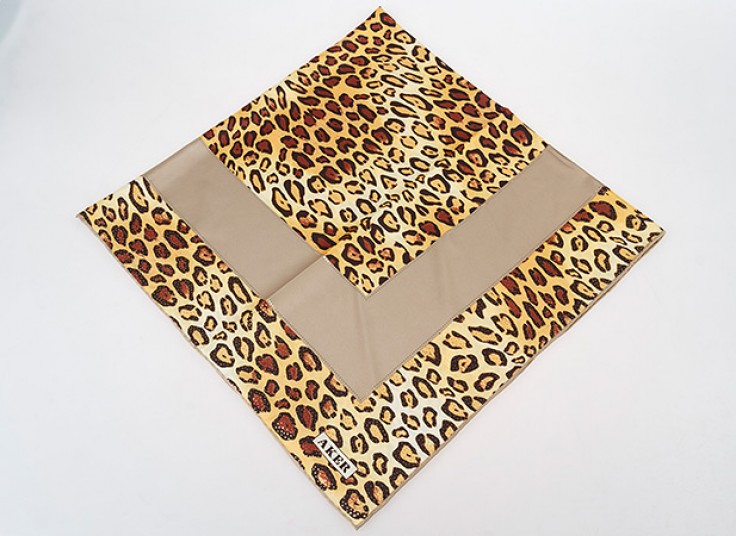 روسری ساتن ابریشم AKER