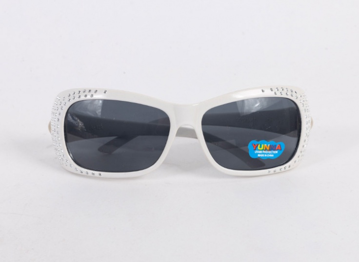 عینک آفتابی دخترانه YUNNA