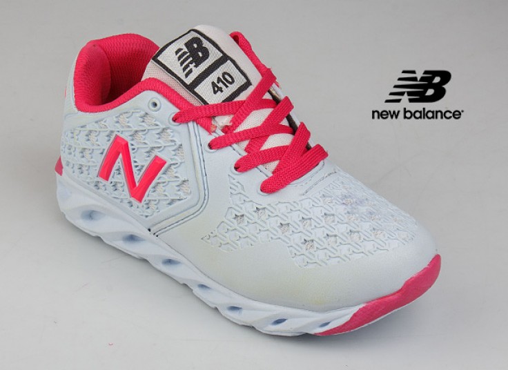 کفش ورزشی زنانه New Balance