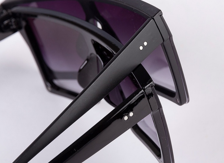 عینک آفتابی Flat Oversize