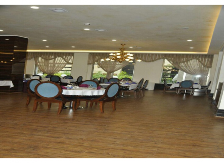 اقامت در هتل چهار ستاره مرآت مشهد