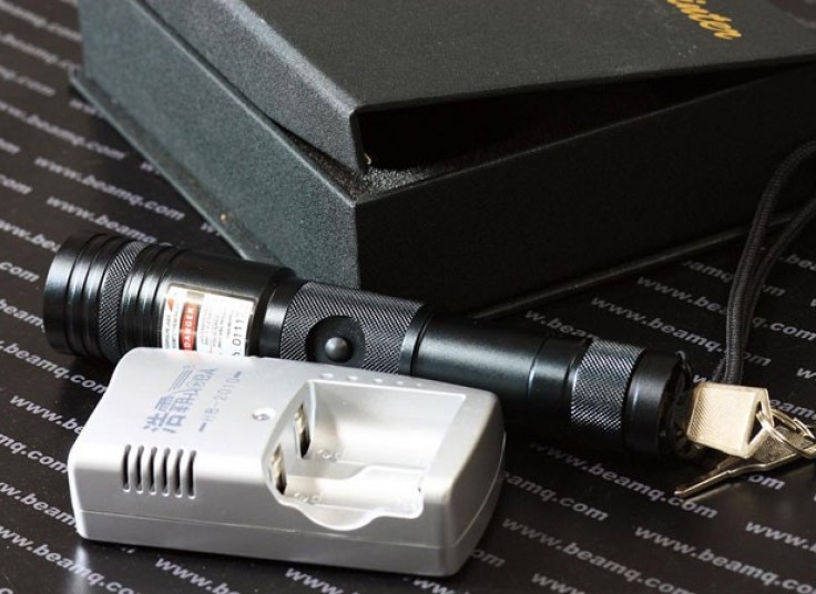 لیزر سبز شارژی  100  میلی وات