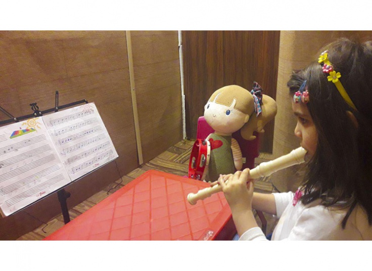 آموزش موسیقی کودکان در آموزشگاه شهر آوا