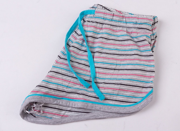 شورتک قواره دار زنانه PEANUTS