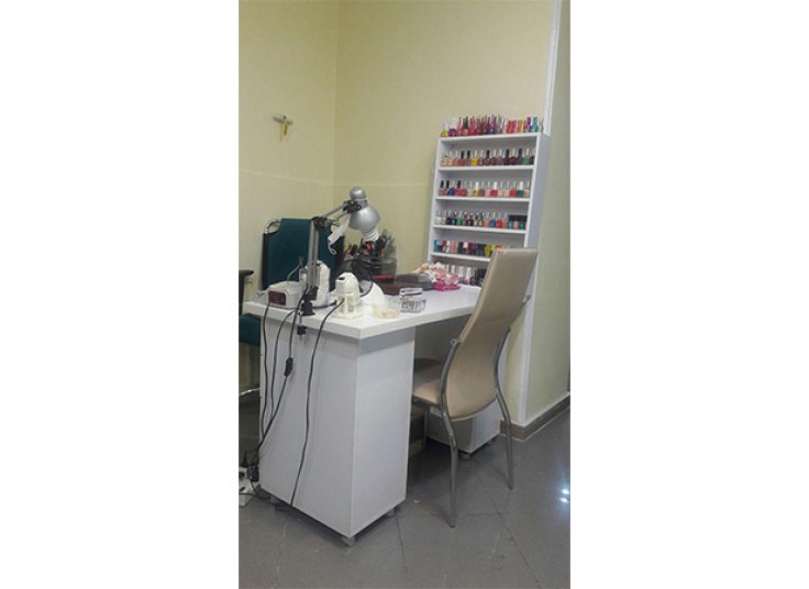 خدمات ناخن سالن ژست