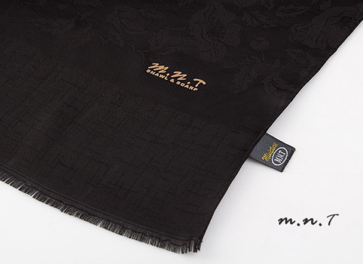 شال مشکی MNT