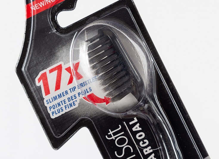 مسواک ذغالی Colgate Slim Soft