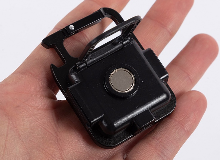 جاکلیدی چراغ قوه دار