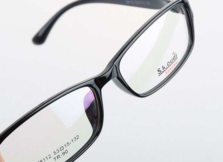 عینک طبی shikaoudi