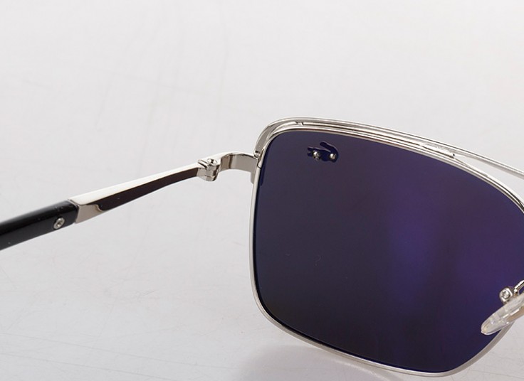 عینک آفتابی پلورایز Lacoste