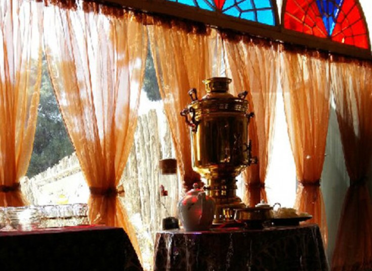 جوجه کباب ترش و دیزی سنتی رستوران نگار خاتون