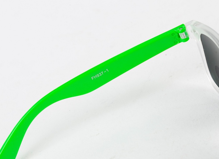 عینک آفتابی بچگانه