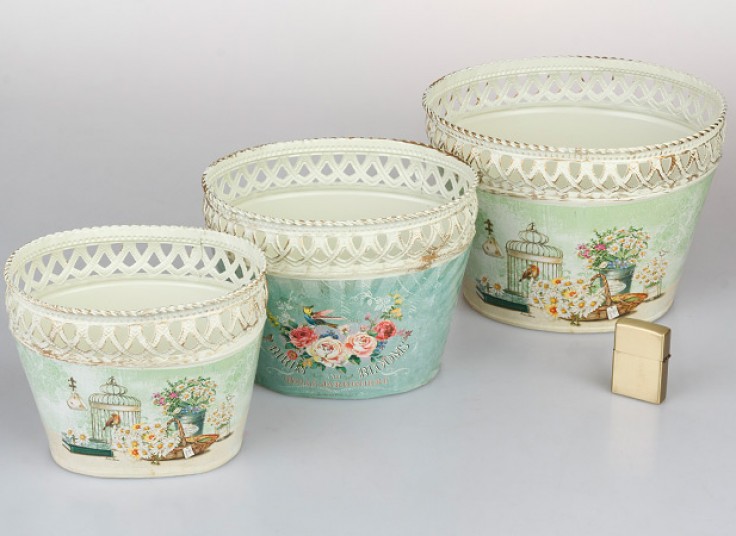 گلدان فلزی طرحدار