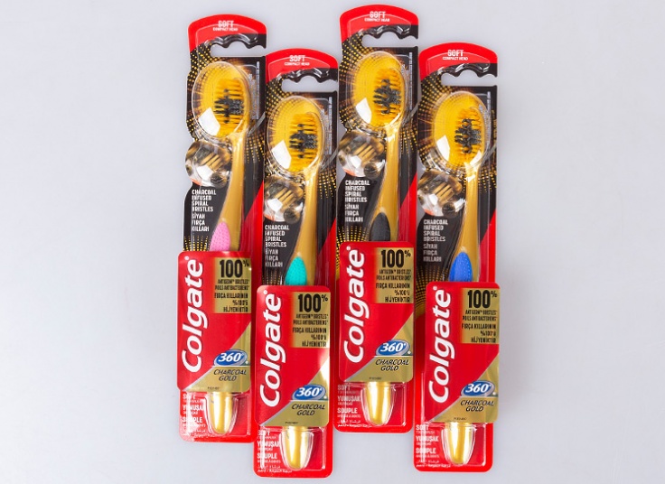 مسواک زغالی 360 Colgate