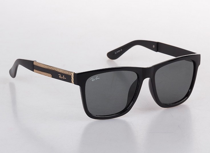 عینک آفتابی طرح RayBan