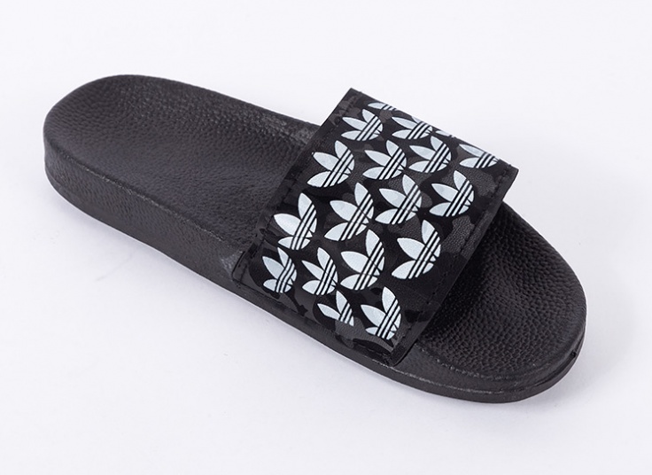 دمپایی مردانه adidas