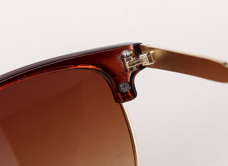 عینک آفتابی Lacoste سری clubmaster