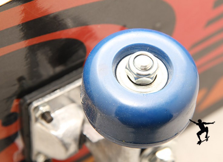 اسکیت بورد Bobby Puled