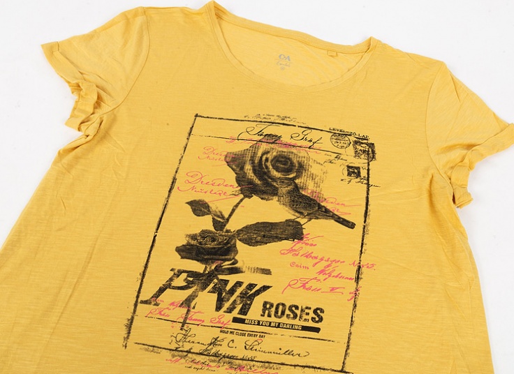 تیشرت زنانه طرحدار C & A