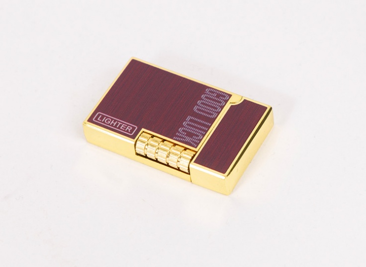 فندک اتمی بغل زن 