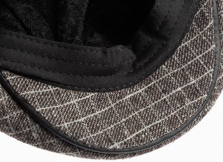 کلاه کپ دکمه دار