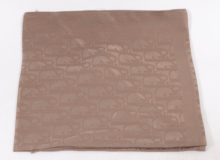 شال زنانه طرح Dior