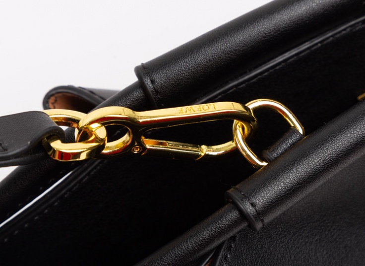 کیف زنانه LOEWE