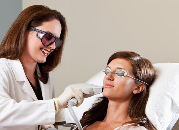 لیزر موهای زائد در مطب دکتر جمالی