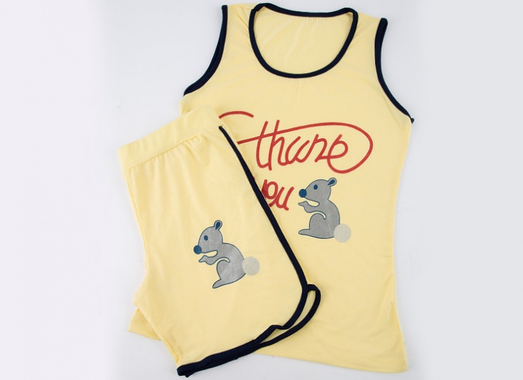 ست تاپ و شلوارک زنانه