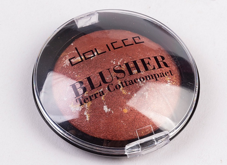 رژگونه سنگی dolicce