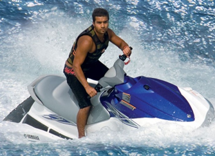 تخفیف 20 درصدی جت اسکی در کلوب ساحلی مارینا کیش