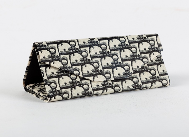 کیف عینک مثلثی مدل تاشو