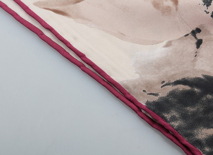 روسری ساتن Enrico Coveri