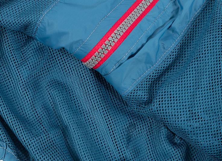 بادگیر کلاهدار Laura Torelli